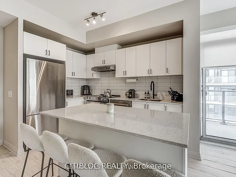 9000 Jane St #1408 — Photo 8