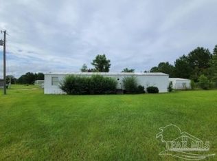 4245 Skyline Dr, Laurel Hill, FL 32567