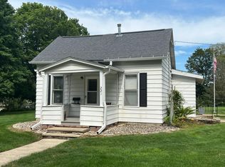 221 4th St SW, Chatfield, MN 55923