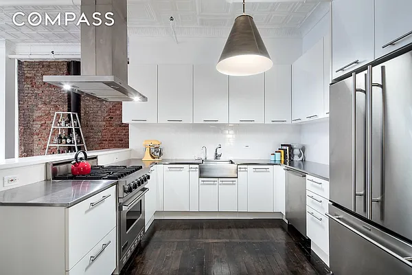 Sold by Compass | media 4