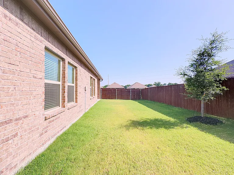218 Alice Springs Ln #1 — Photo 25