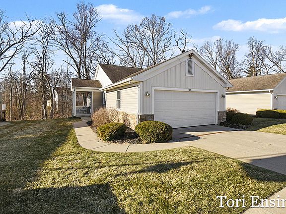 2nd image of 1421 Trailview Dr