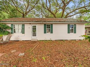 13084 Michael St, Biloxi, MS 39532