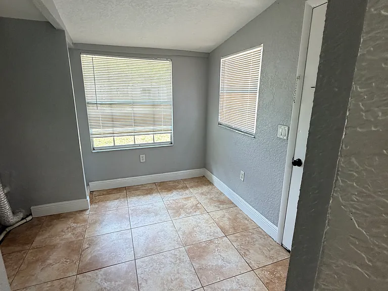 419 N Center St #419 — Photo 12