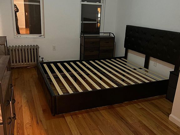 4th image of 2131 Bruckner Blvd APT 1R