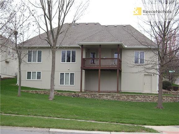 4th image of 400 NE Wild Rose Ln