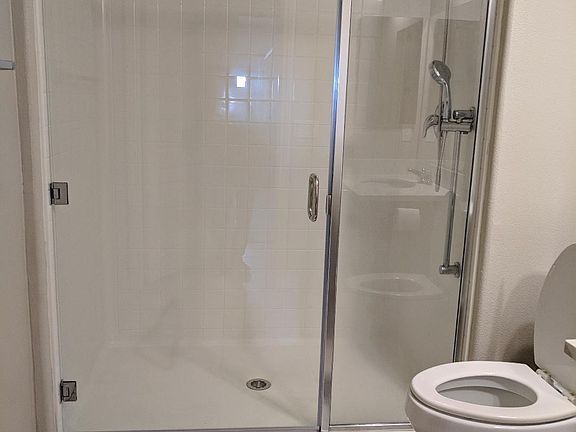 5th image of 26018 Chloe Pl