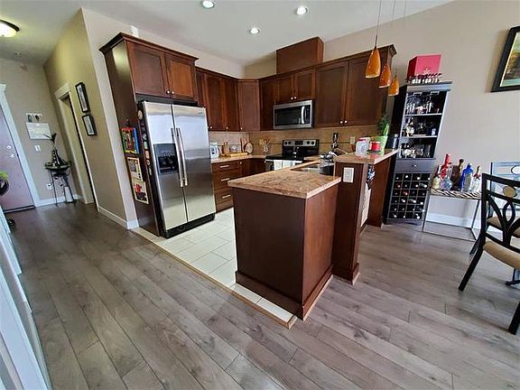 3rd image of 14333 104th Ave