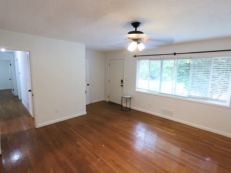 2180 Stockbridge Dr #A — Photo 2