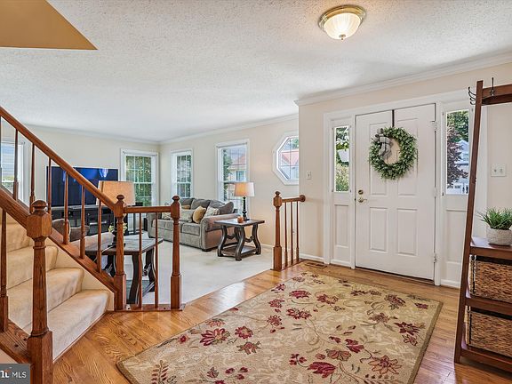 5th image of 5227 Woodleaf Ct