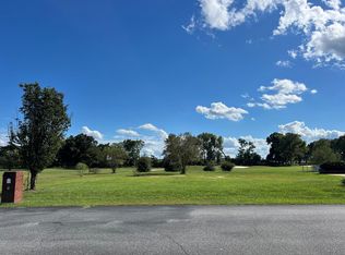 204 Pebble Beach Dr, Eufaula, AL 36027