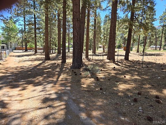 3rd image of 1961 E Tuplin Ln