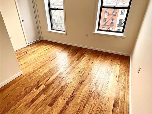 149 Grand Street image 6 of 12