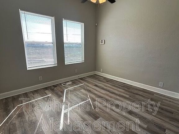 4th image of 616 N 10th St