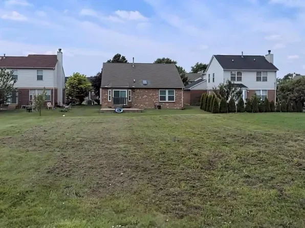 28 Morross Cir, Dearborn, MI 48126