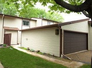 1655 Meadow Cir SE, Rochester, MN 55904