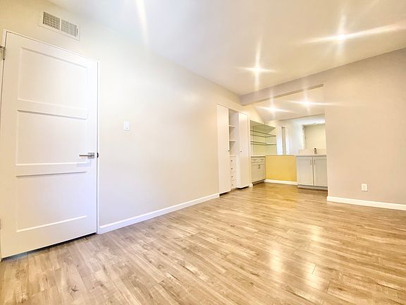 4th image of 6857 Gentry Ave