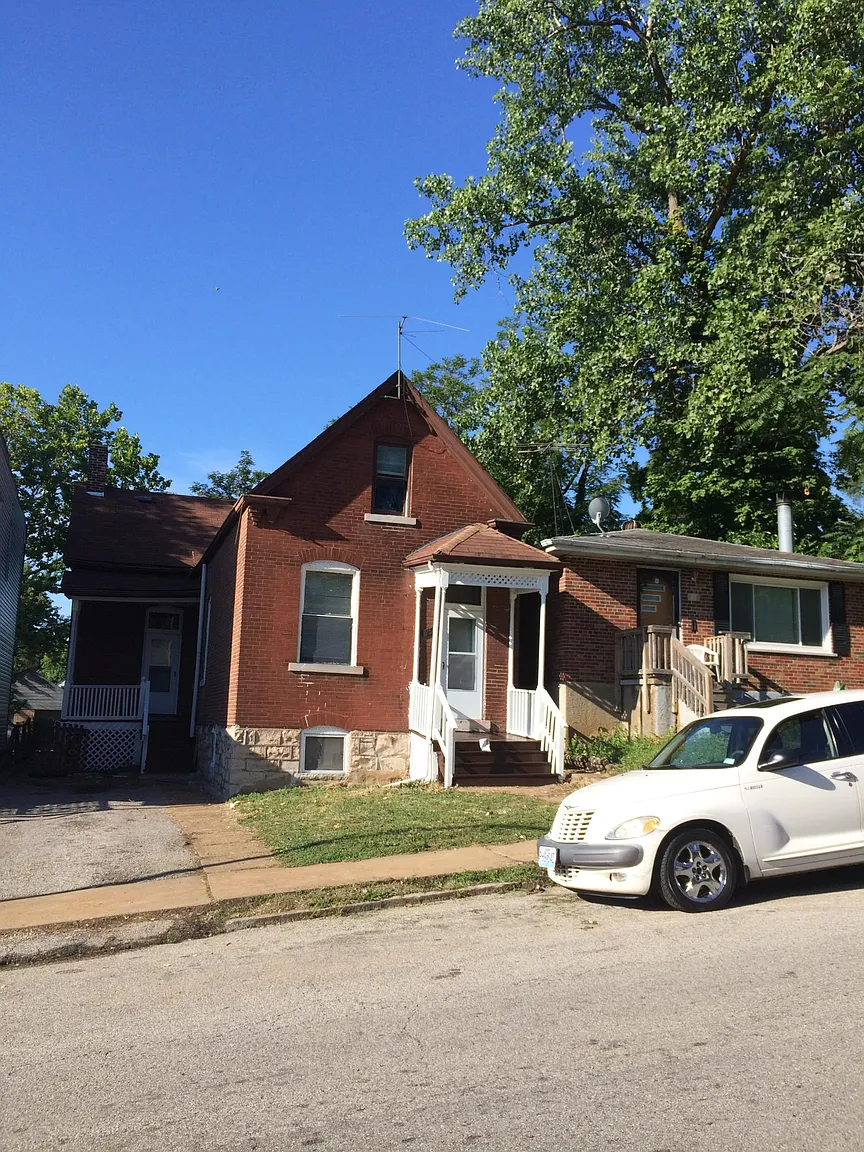 854 Canaan Ave photo 1