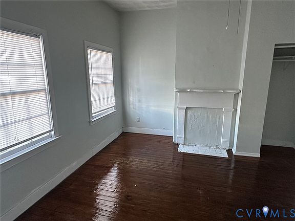 3rd image of 1607 W Cary St