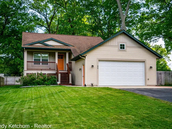 404 3rd Ave, Holland, MI 49424
