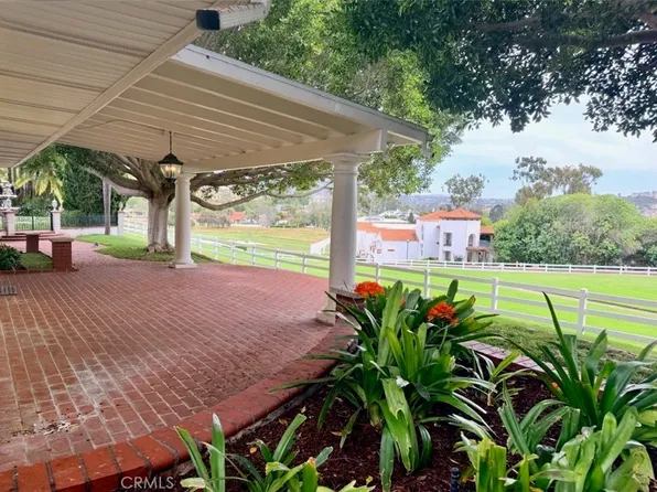 2086 Playa Rd, Carlsbad, CA 92009