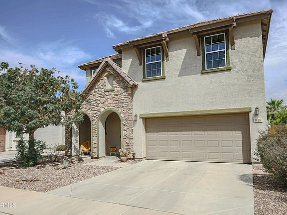 2nd image of 820 E CONSTANCE Way