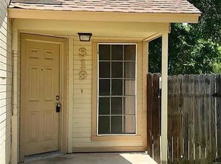 319 & 317 Greenlawn Blvd, Round Rock, TX 78664