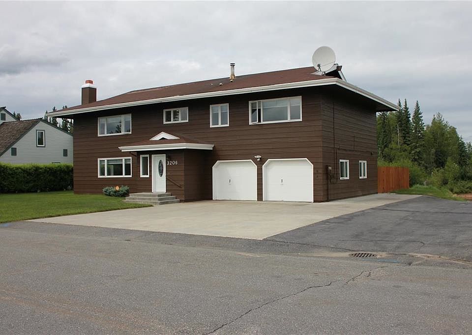 1st image of 3206 Riverview Dr