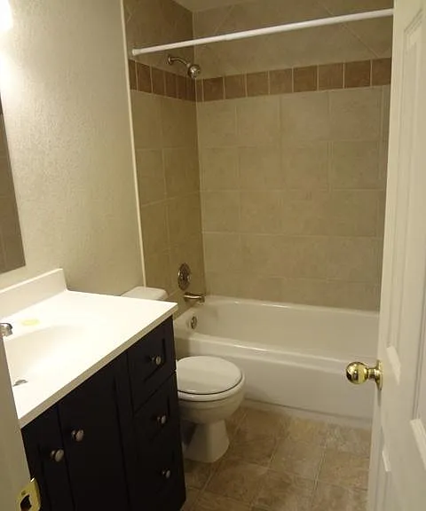 4351 W Rose Hill Ct — Photo 10