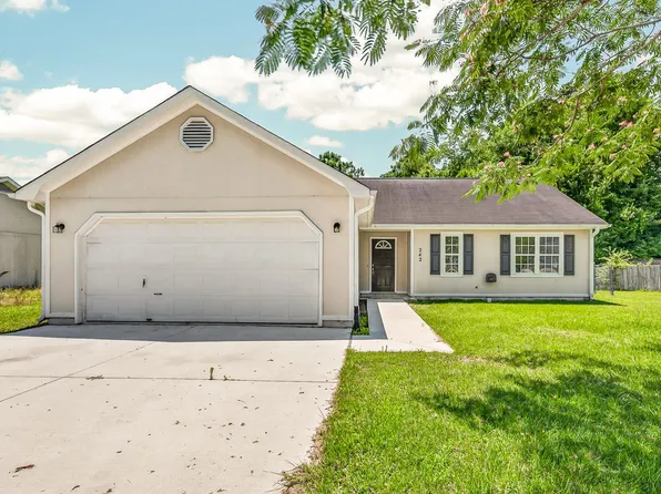 242 Zachary Ln, Hubert, NC 28539