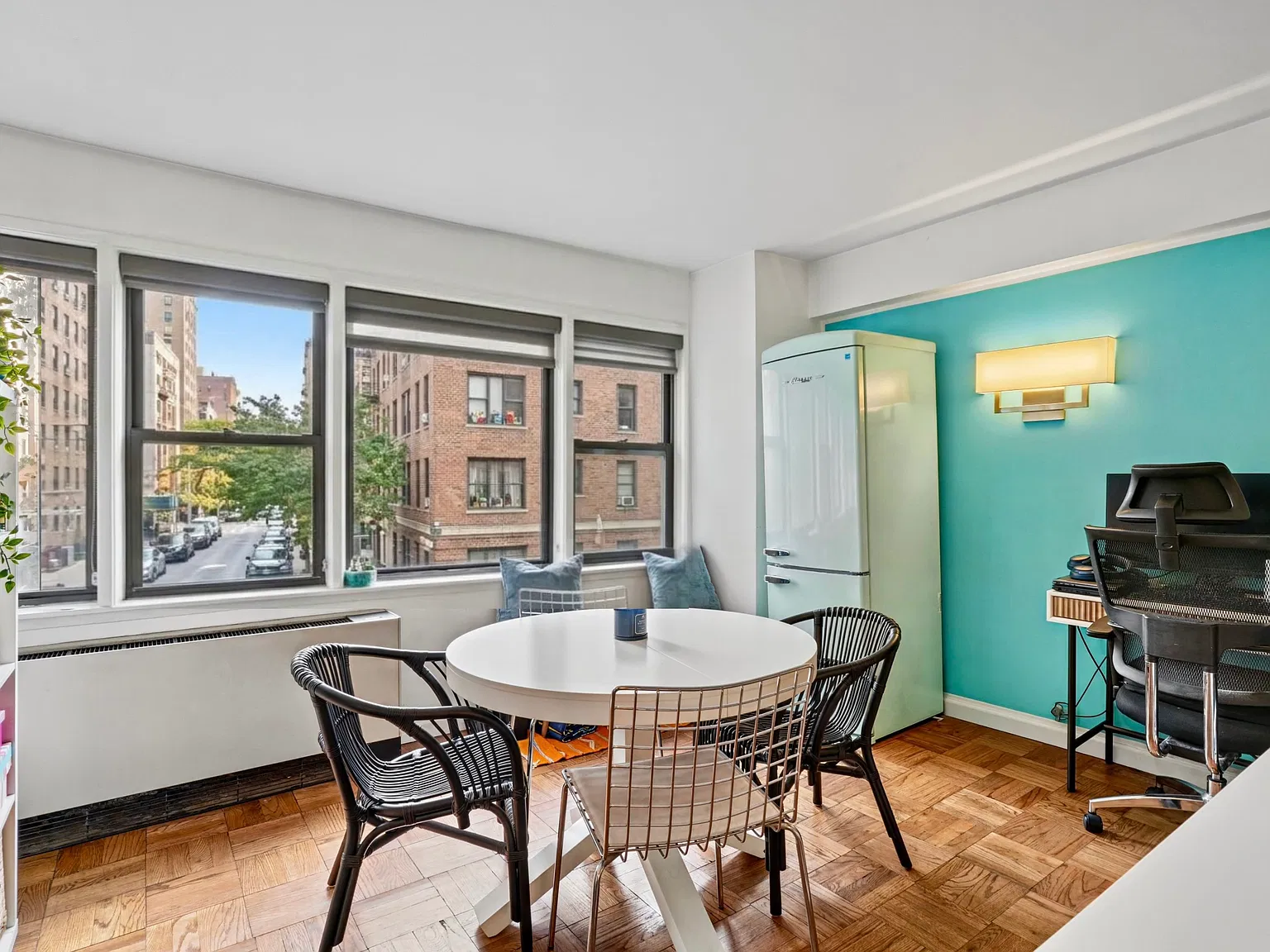 55 East 9th Street — Photo 2