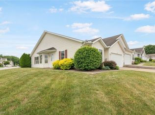 1075 Chaucer Cir, Akron, OH 44312