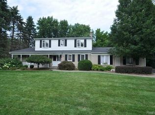 101 Randolph Rd, Rochester Hills, MI 48309