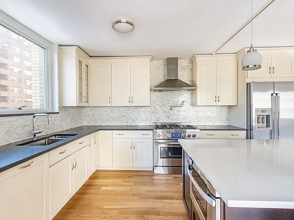 4th image of 250 E 65th St APT 9A