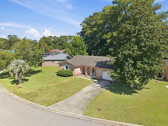 2nd image of 120 Kennington Dr
