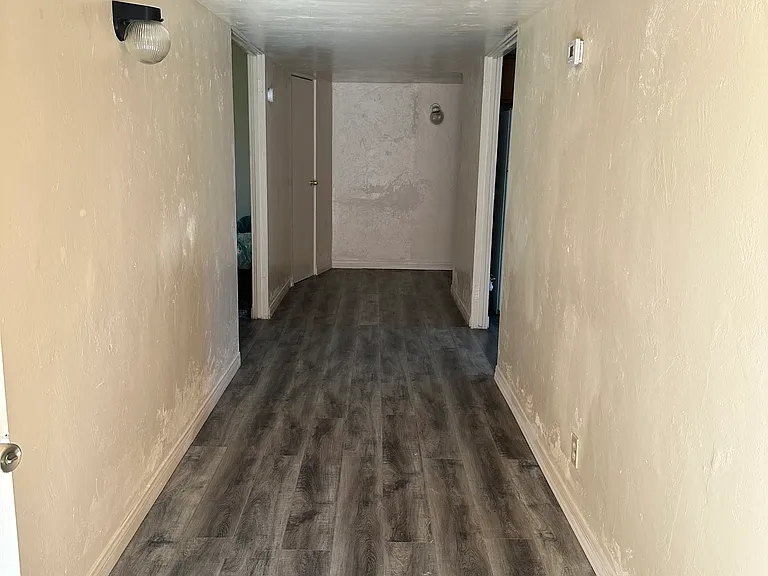 2535 W 4th St #4 — Photo 5