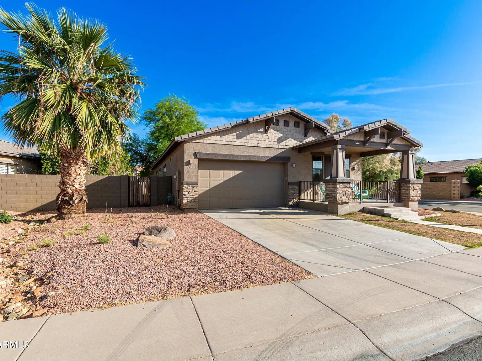 3 bed, 2.0 bath, 1802 sqft, $2,499 — Photo 2