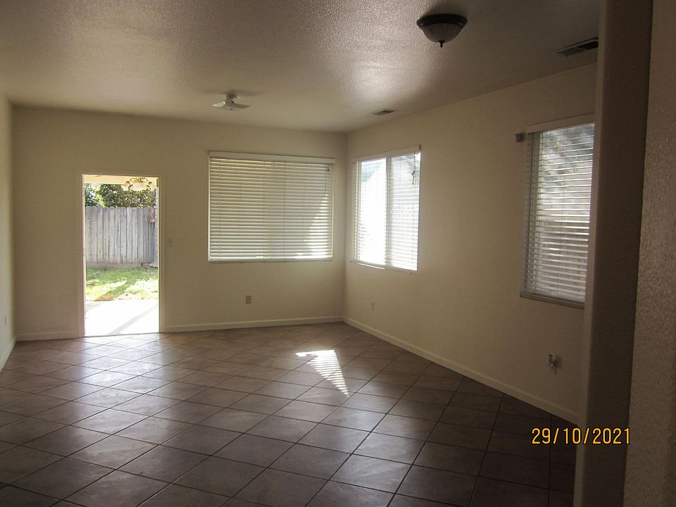1st image of 3358 Summer Creek Dr