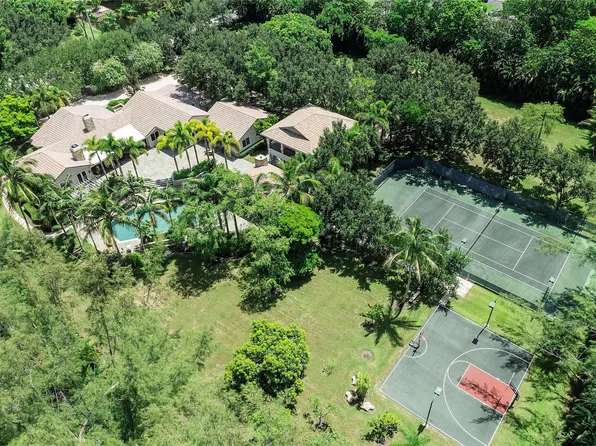 8800 NW 70th Court, Parkland, FL 33067