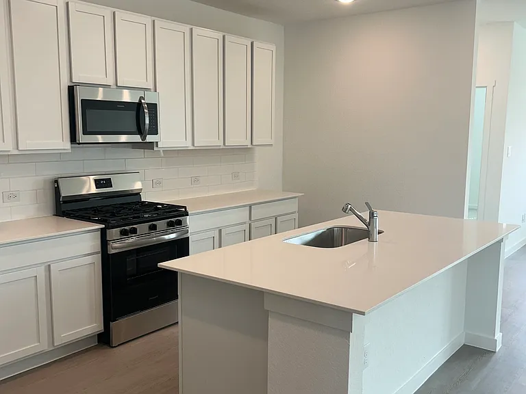 2272 Monument Hl — Photo 8