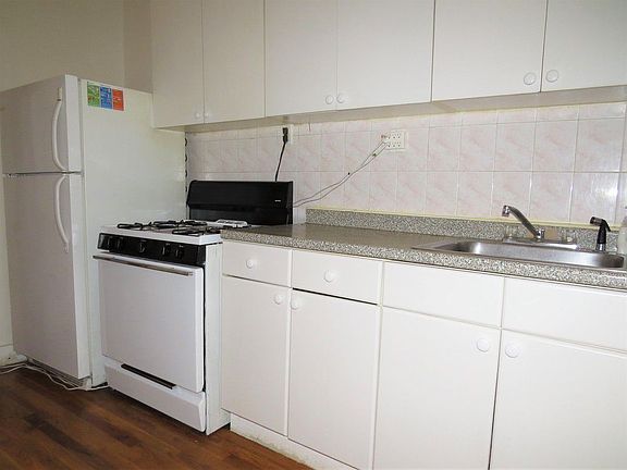 5th image of 177 Maujer St APT 1R