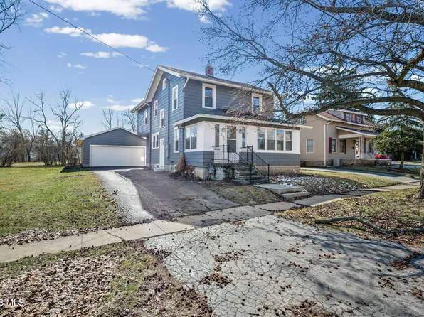 209 E Hobart Ave, Findlay, OH 45840