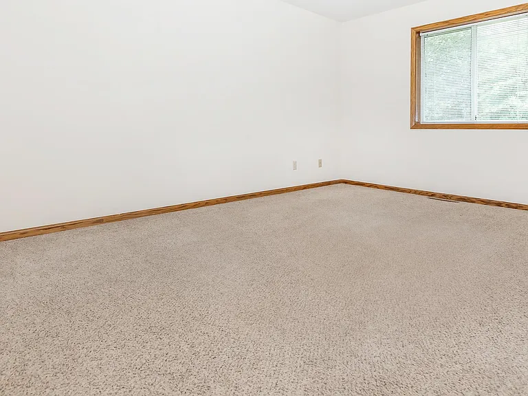 Parkview Manor — Photo 17