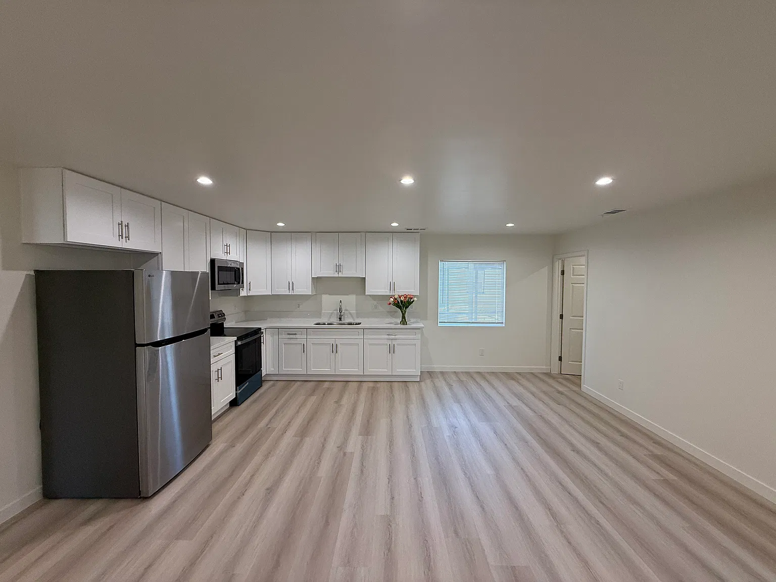 3 bed, $3,750 — Photo 3