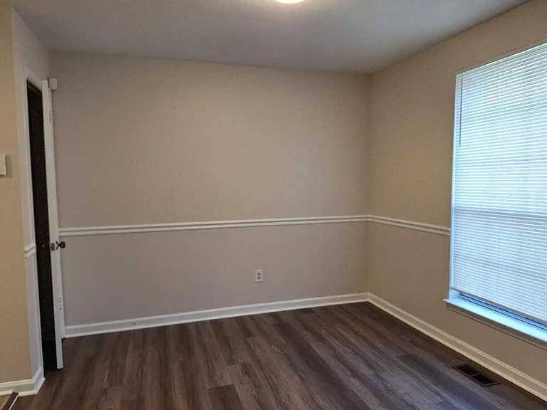 206 Fawnwood Ct — Photo 2