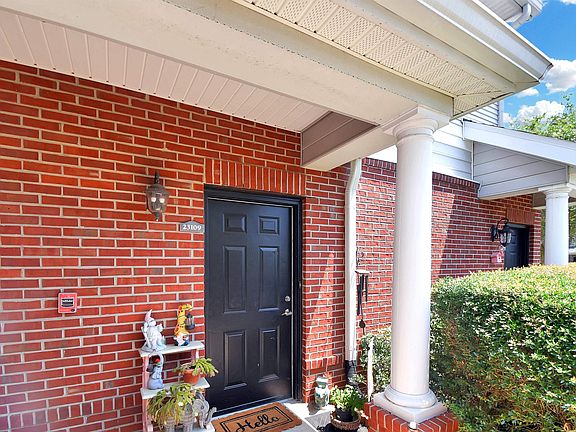 3rd image of 23109 Harbour Vista Cir