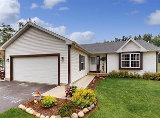 948 Laurie Ct, Walworth, WI 53184