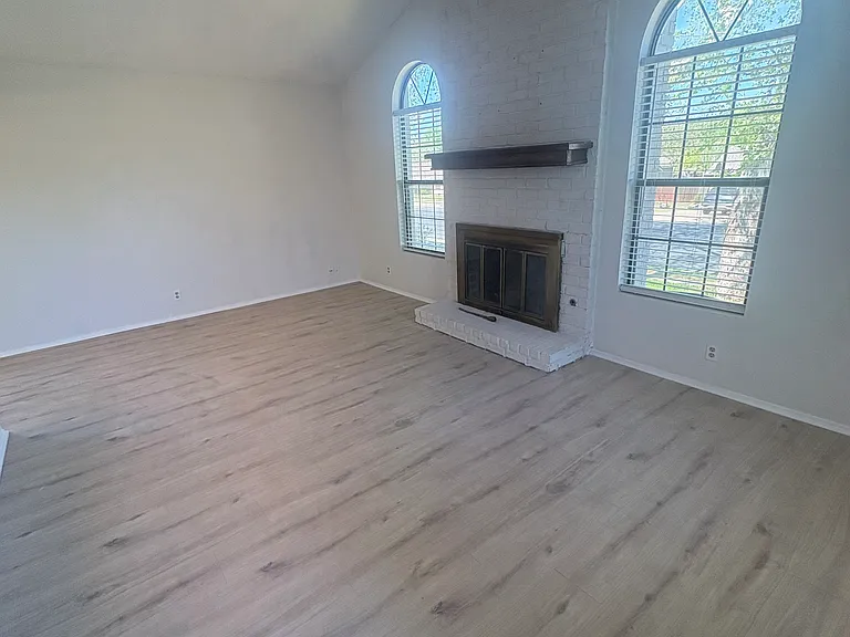 4009 Hillside Dr — Photo 17