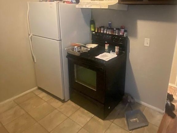 3rd image of 2358 Harrison Ave APT 26