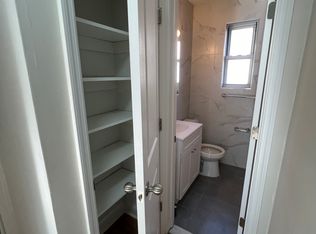 68-45 Cloverdale Blvd #B, Oakland Gardens, NY 11364